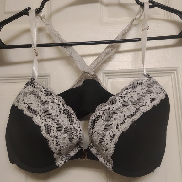 Marilyn Monroe Lace Front-Closure Cross-back Bra - Picture 1 of 6